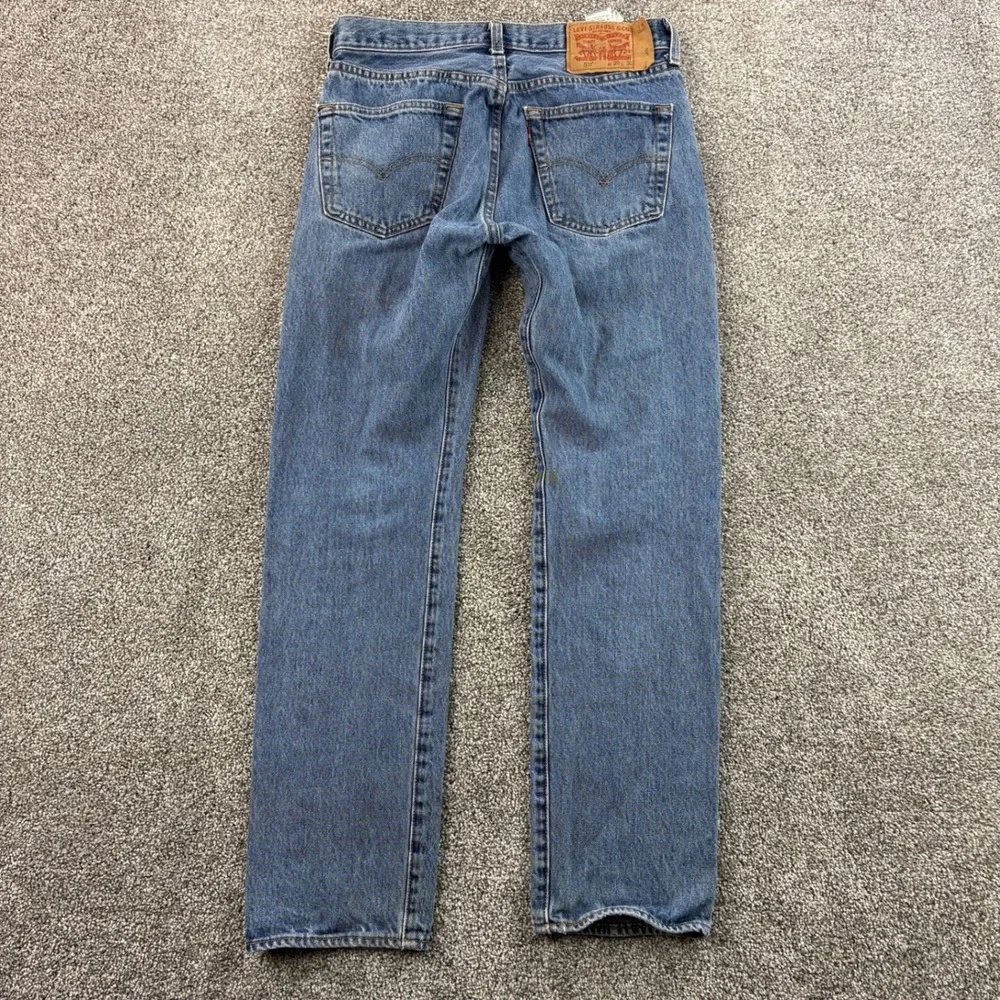 Levis measures 30in